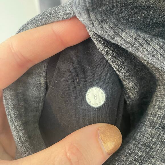 Lululemon Radiant Jacket Womens Size 6 Heathered Core Dark Grey Funnel Neck Zip - Picture 6 of 6